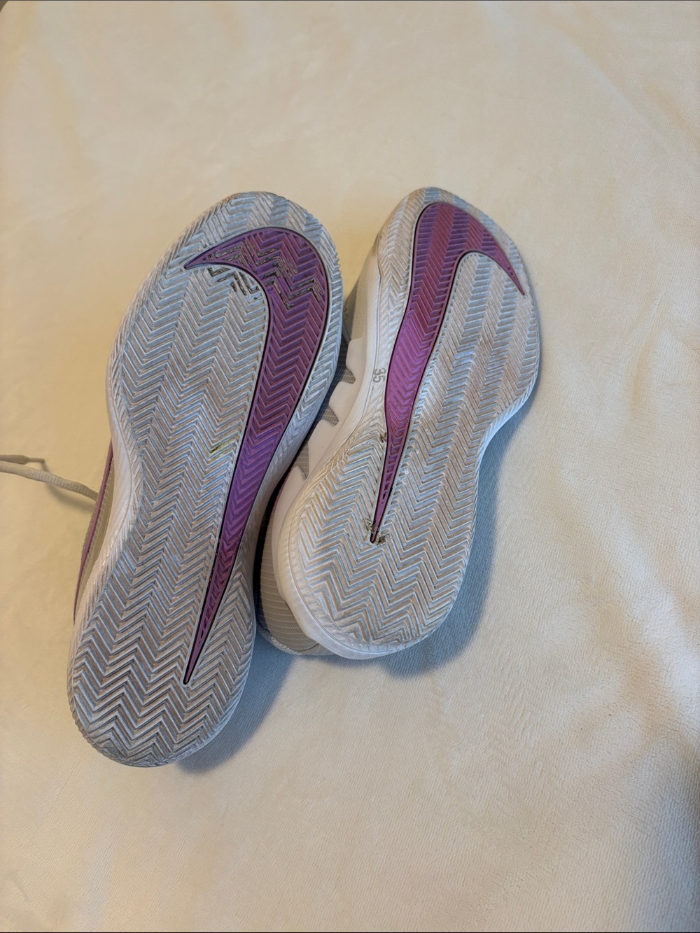 Nike Court Air Zoom Vapor Pro HR White and Lavender Training Shoe - Picture 9 of 11